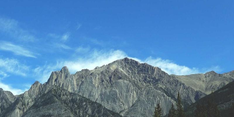 告别穿搭焦虑!AI衣橱管理+虚拟试衣,科技如何重塑你的购物与美妆护肤日常