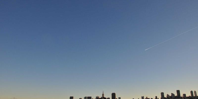 小个子女生显高穿搭秘籍:10个视觉增高技巧从鞋履到发型,轻松穿出170cm既视感