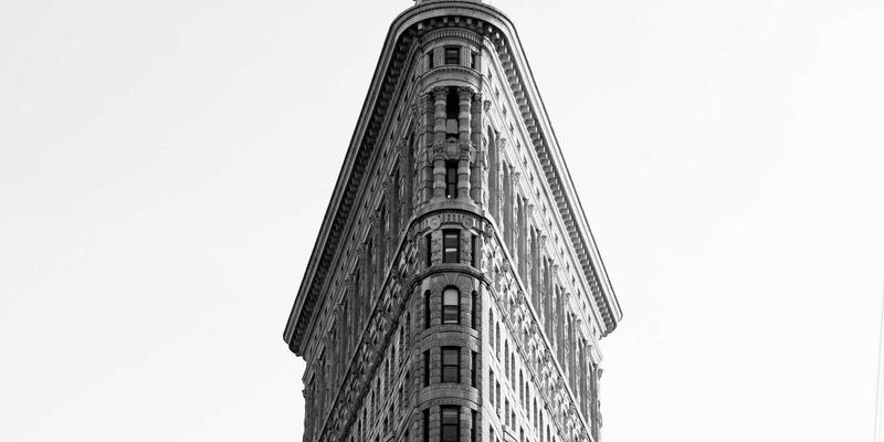 早春叠穿艺术:解锁衬衫、针织衫、西装的三层穿搭公式,HG女士教你玩转高级感